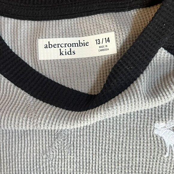 Boys abercrombie kids long sleeve t-shirts - Size 13/14 - two shirts - Picture 4 of 7